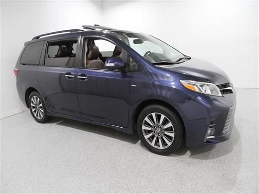 2020 Toyota Sienna Limited Premium