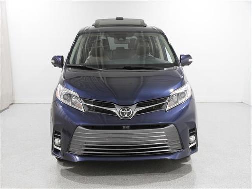 2020 Toyota Sienna Limited Premium