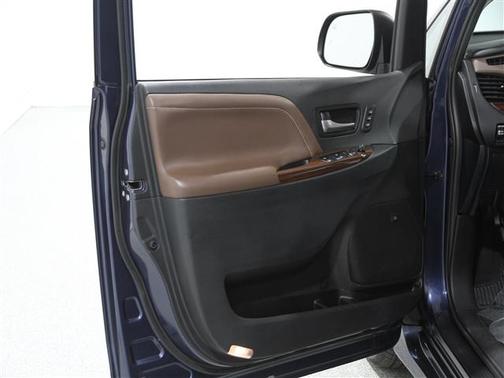 2020 Toyota Sienna Limited Premium