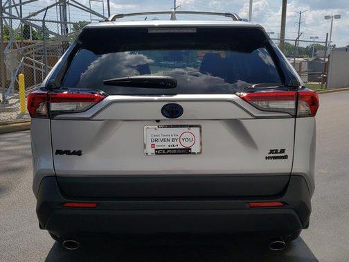 2022 Toyota RAV4 Hybrid XLE Premium