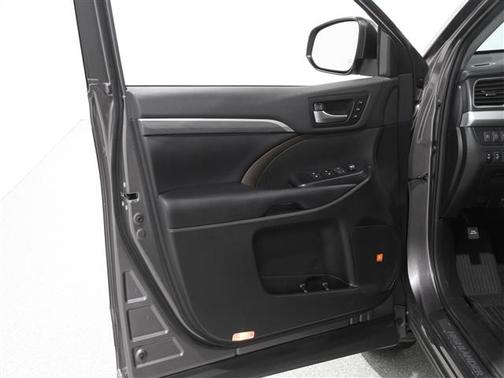 2019 Toyota Highlander Limited Platinum