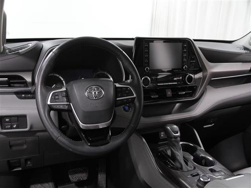 2022 Toyota Highlander Limited