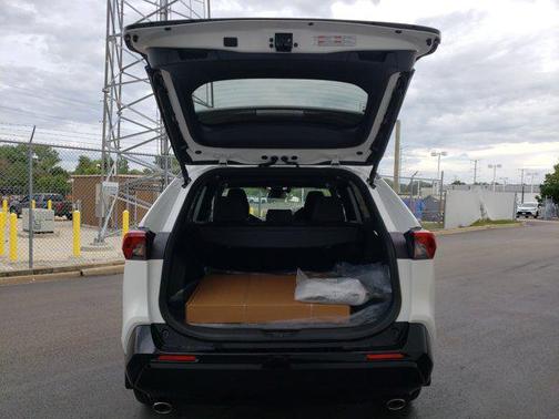 2025 Toyota RAV4 Hybrid SE