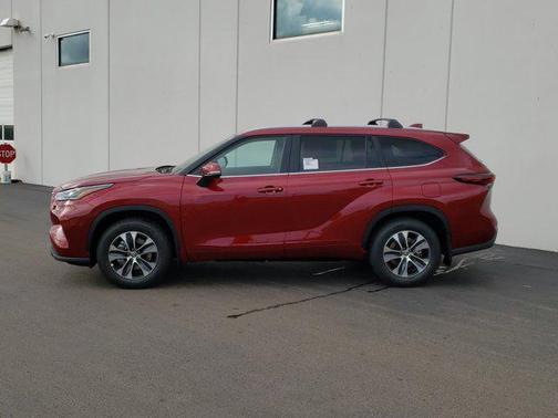 2026 Toyota Highlander XLE