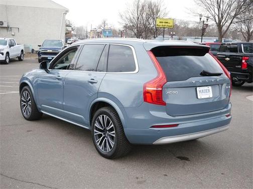 2022 Volvo XC90 T6 Momentum 6 Passenger