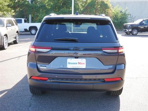 2024 Jeep Grand Cherokee Laredo