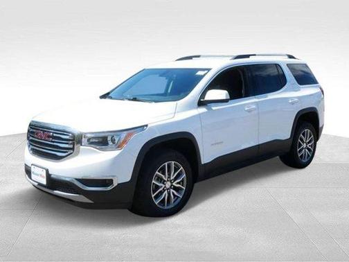 Summit White 2018 GMC Acadia SLE-2