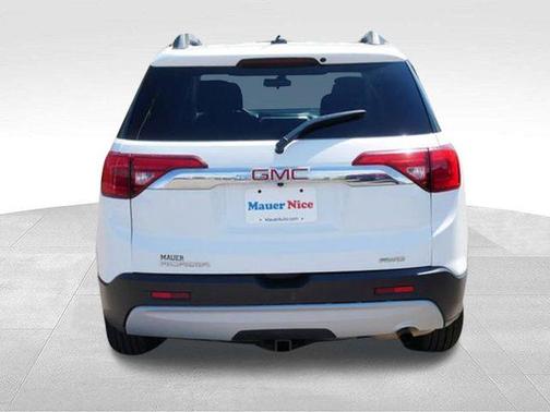 Summit White 2018 GMC Acadia SLE-2