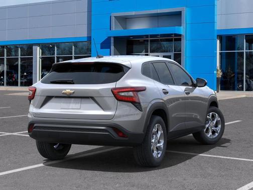 2025 Chevrolet Trax LS