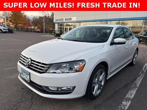 2014 Volkswagen Passat 3.6L V6 DSG SEL Premium