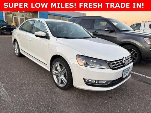 2014 Volkswagen Passat 3.6L V6 DSG SEL Premium