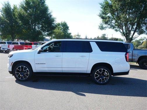 2025 Chevrolet Suburban RST