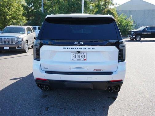 2025 Chevrolet Suburban RST