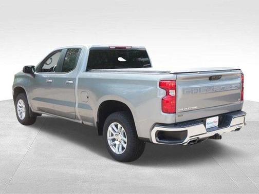 Sterling Gray Metallic 2025 Chevrolet Silverado 1500 LT