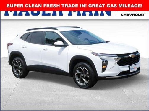 Summit White 2024 Chevrolet Trax LT