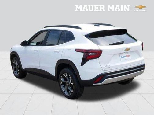 Summit White 2024 Chevrolet Trax LT