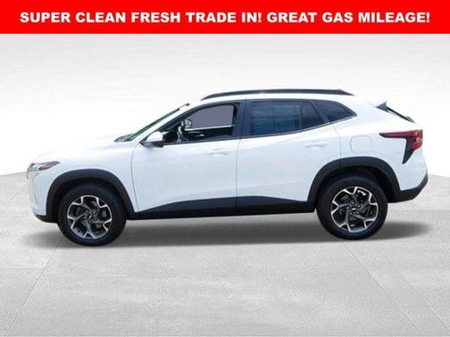 Summit White 2024 Chevrolet Trax LT