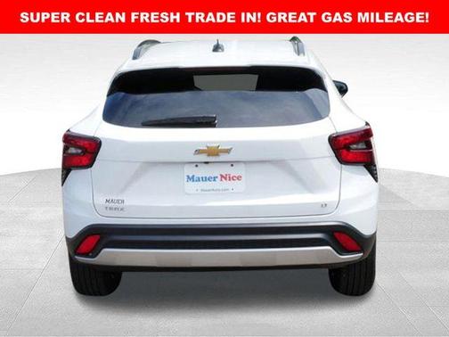 Summit White 2024 Chevrolet Trax LT