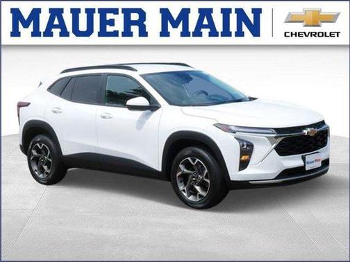 Summit White 2024 Chevrolet Trax LT