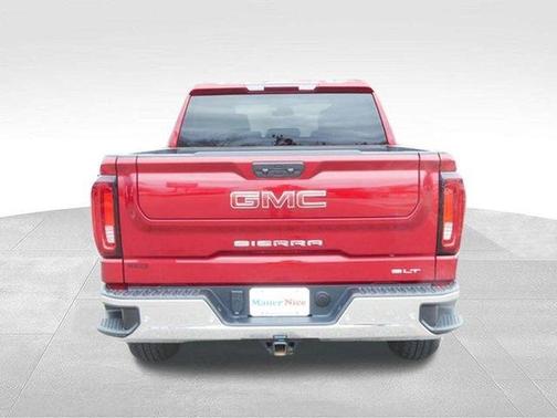 Cayenne Red Tintcoat 2022 GMC Sierra 1500 SLT