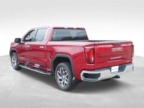 Cayenne Red Tintcoat 2022 GMC Sierra 1500 SLT