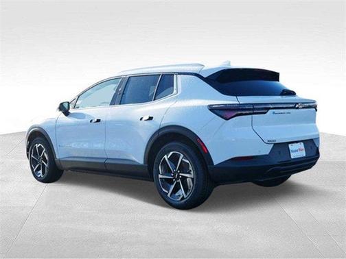 2026 Chevrolet Equinox EV LT 2