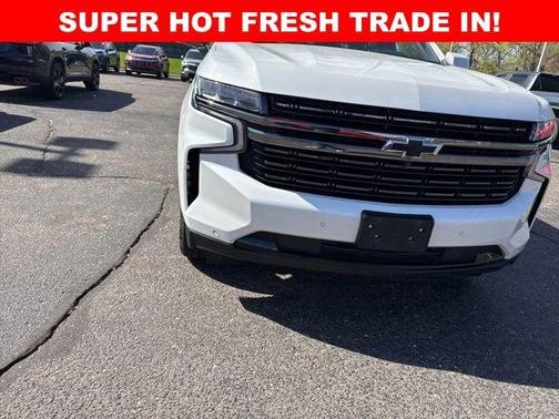 Iridescent Pearl Tricoat 2022 Chevrolet Tahoe RST