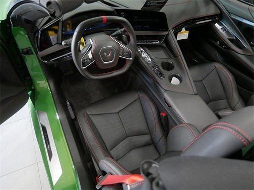 2026 Chevrolet Corvette Stingray w/2LT