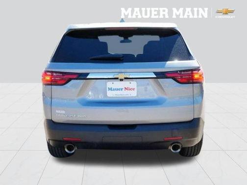 Sterling Gray Metallic 2023 Chevrolet Traverse LS