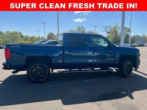 Deep Ocean Blue Metallic 2017 Chevrolet Silverado 1500 LT