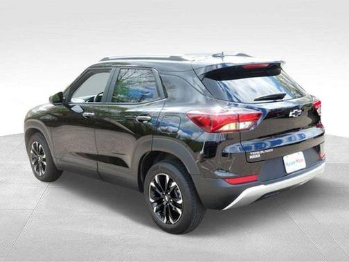 Mosaic Black Metallic 2023 Chevrolet Trailblazer LT