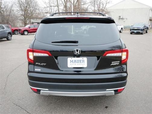 2022 Honda Pilot Touring 7-Passenger