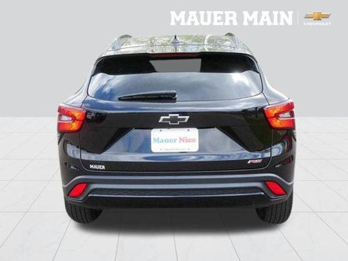 Mosaic Black Metallic 2025 Chevrolet Trax 2RS
