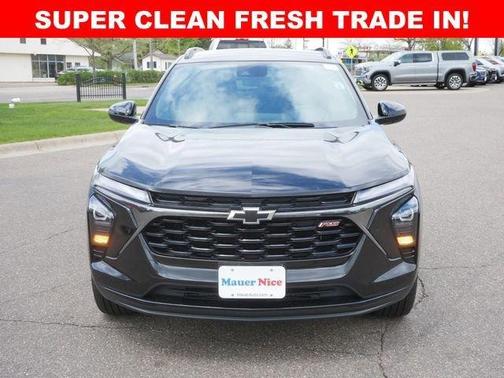 Mosaic Black Metallic 2025 Chevrolet Trax 2RS