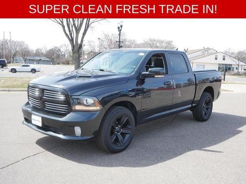 Brilliant Black Crystal Pearlcoat 2017 RAM 1500 Sport