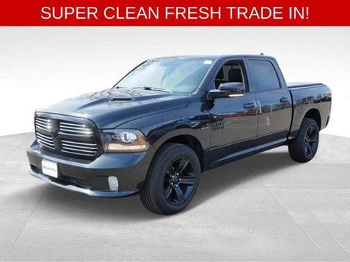 Brilliant Black Crystal Pearlcoat 2017 RAM 1500 Sport