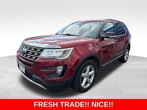 Maroon 2016 Ford Explorer XLT