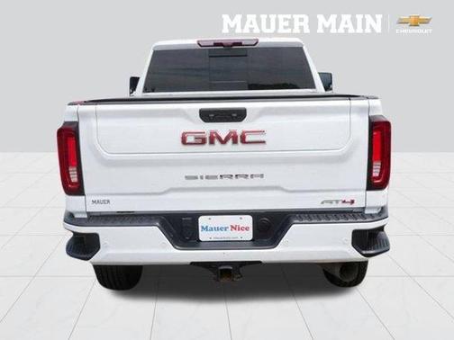 Summit White 2021 GMC Sierra 2500 AT4