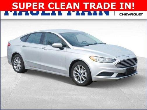 Ingot Silver 2017 Ford Fusion SE Sedan