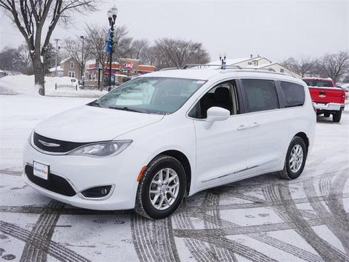 2020 Chrysler Pacifica Touring-L