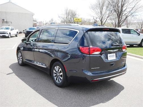 2020 Chrysler Pacifica Hybrid Limited