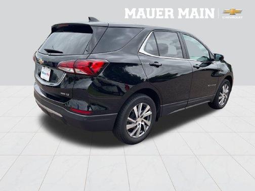 Mosaic Black Metallic 2024 Chevrolet Equinox LT
