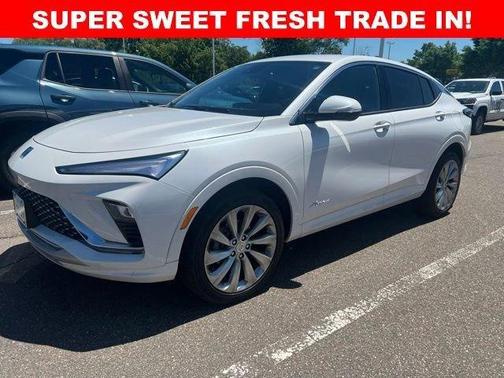 White Frost Tri-Coat 2024 Buick Envista Avenir