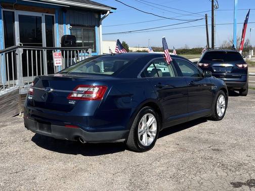 2017 Ford Taurus SEL
