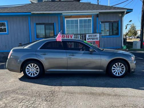 2012 Chrysler 300 Base