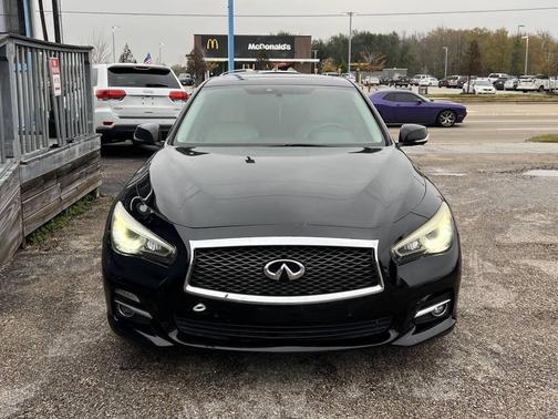 2015 INFINITI Q50 Premium