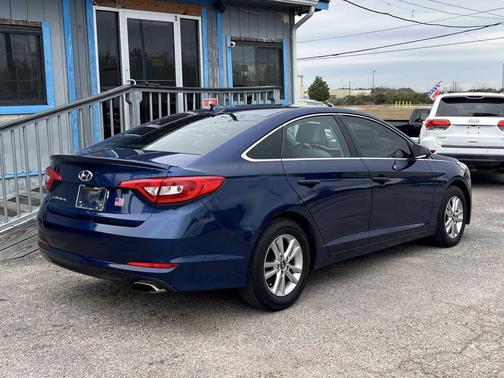 2017 Hyundai SONATA SE