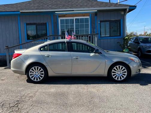 Quicksilver Metallic 2011 Buick Regal CXL