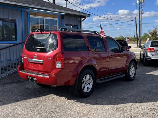 2009 Nissan Pathfinder SE