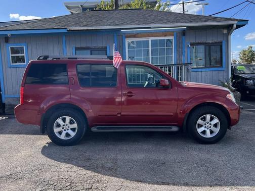 2009 Nissan Pathfinder SE